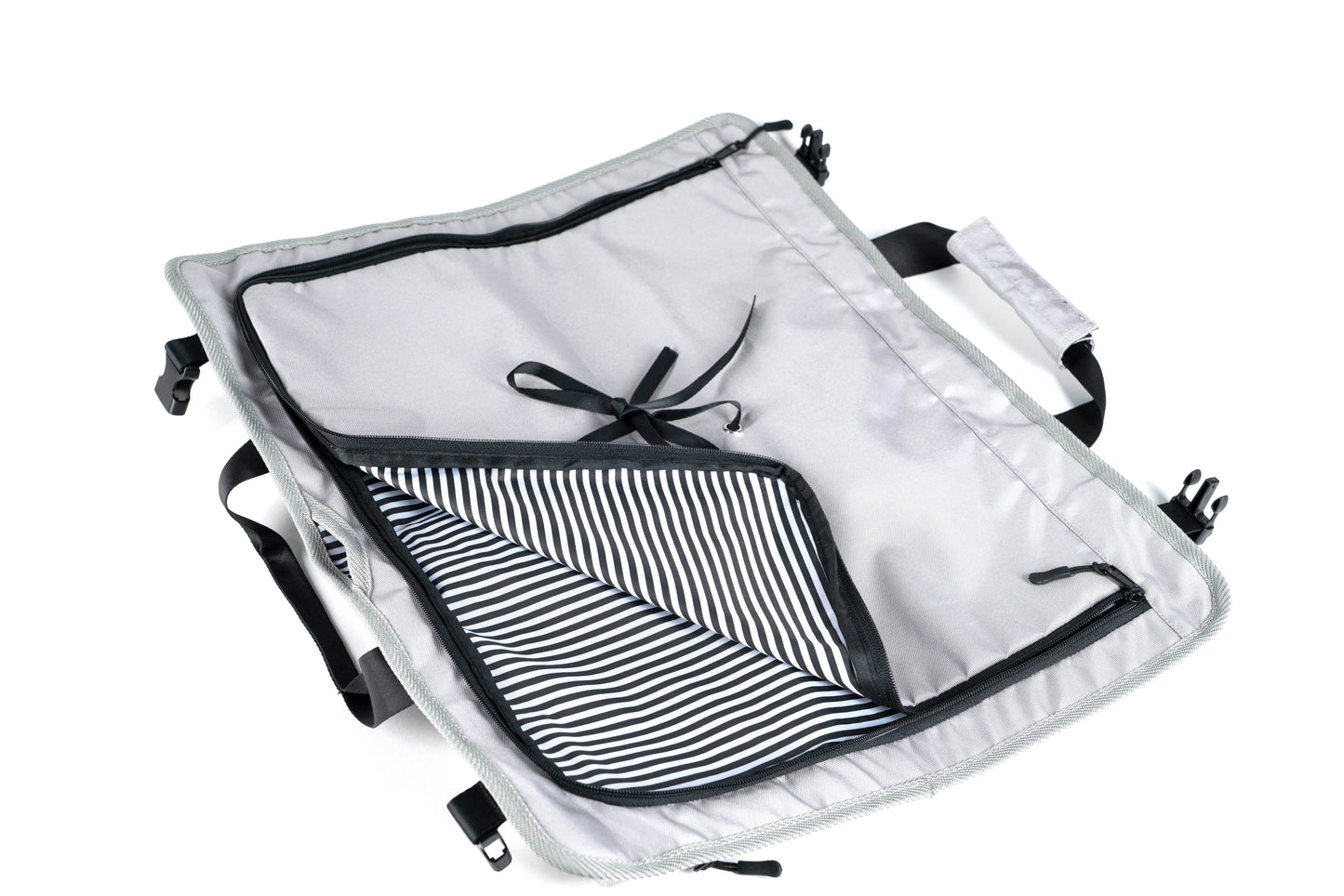 The Roo Betty Orla Yoga Mat bag has a lined zipped inner compartment to carry a light change of clothes small towel or blanket.